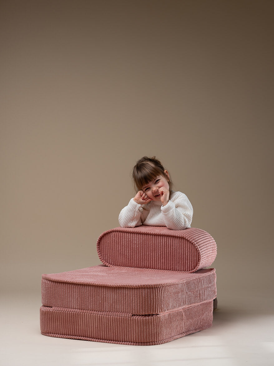 Wigiwama Pink Mousse Flip Chair